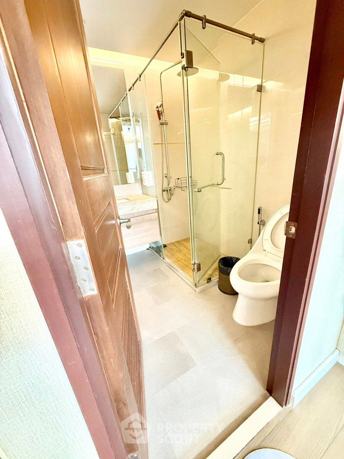 picture 200m To MRT Huai Khwang: 1-BR Amaranta Residence (ID 2349283) - 5/12