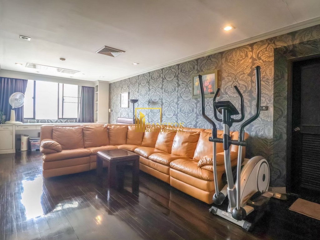 picture Oriental Towers | Spacious 3 Bed Condo For Sale in Ekkamai - BR60660CD - 16/31