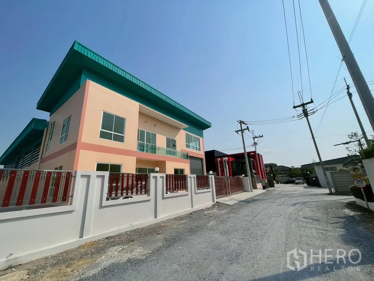 รูป ขาย โรงงานพร้อมออฟฟิศ สร้างใหม่ พื้นที่สีม่วง 845 ตรม ไร่ขิง สามพราน นครปฐม - รูปที่ 2/18