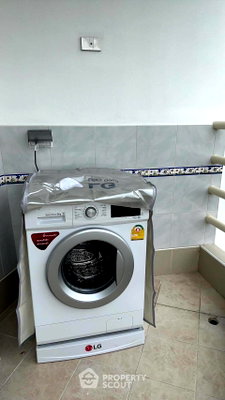 Condos for sale : 1-BR Condo At View Talay 8 Condominium Jomtien Beach (ID 3281936)