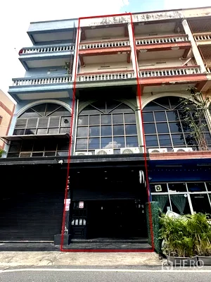 Shophouses for rent The Emquartier : For rent Shophouse 300 sqm in Phra Khanong Nuea, Watthana, Bangkok BTS Phra Khanong