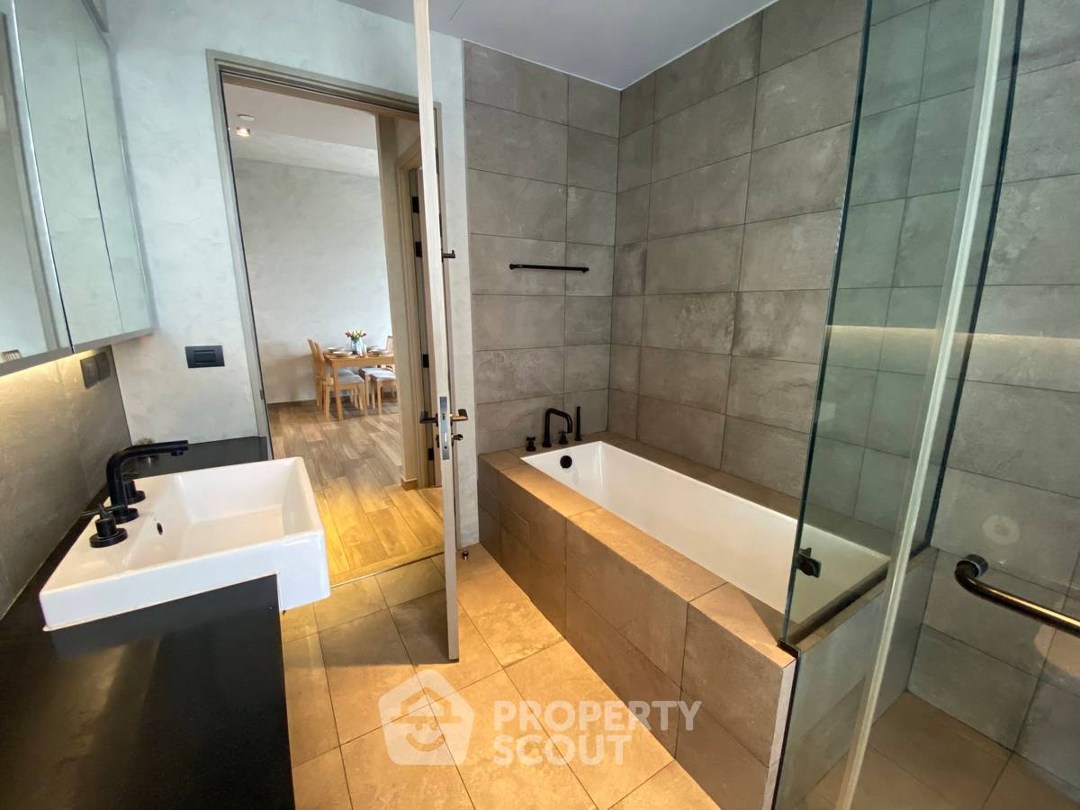 picture High-Floor 2-BR The Lofts Asoke Near MRT Phetchaburi (ID 3046211) - 18/35