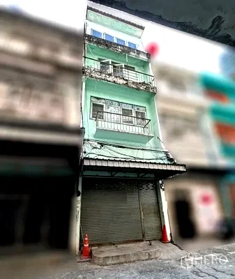 Shophouses for rent The Emquartier : For rent Shophouse 240 sqm in Khlong Tan, Khlong Toei, Bangkok BTS Phrom Phong
