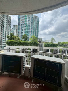 1-BR Condo at Supalai Place Sukhumvit 39 near BTS Phrom Phong (ID 560346)