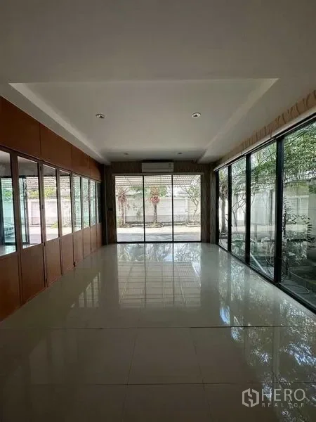 picture For rent Home Office 489 sqm in Mueang Samut Prakan, Samut Prakan - 8/12