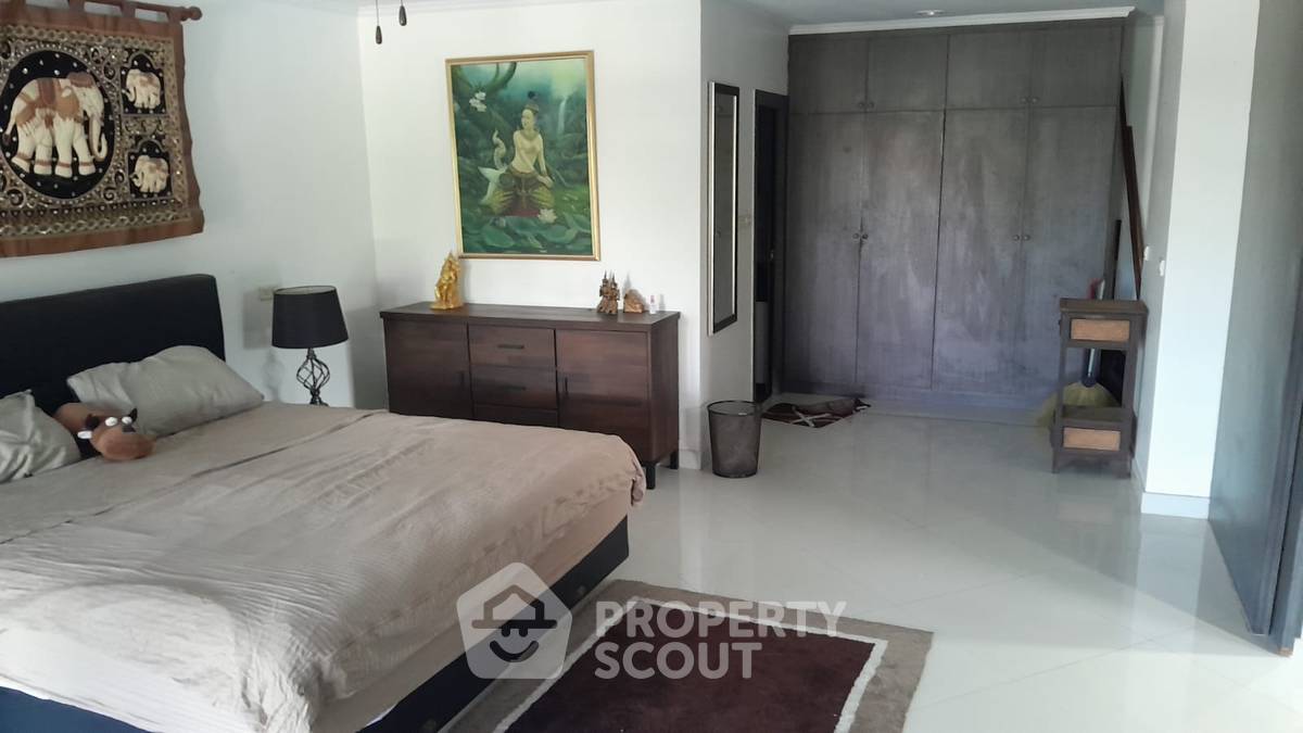 picture 1-BR Condo at View Talay 3 close to Phratamnak (ID 3281921) - 2/8