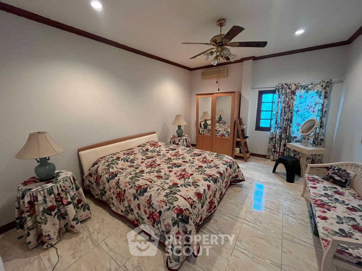picture Unique 6-BR Pool Villa next to Market Village (ID 3293800) - 48/49