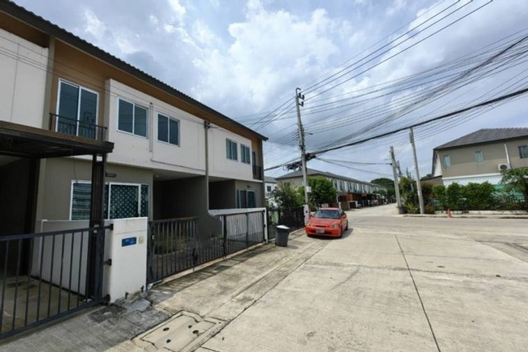 1-bed townhouse for sale, 1 sqm, 17 sq wah, Nong Chok