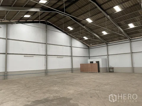 For rent Factory 536 sqm in Phra Samut Chedi District, Samut Prakan