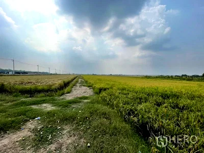 Land for sale Lam Luk Ka : Land 18000 sqw in Lam Luk Ka, Pathum Thani