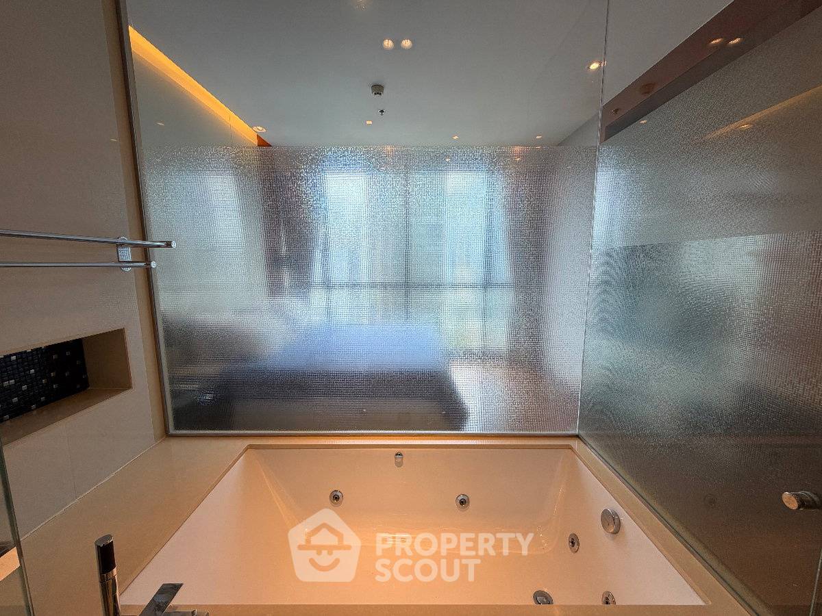 รูป คอนโด 2-ห้องนอน ที่ ดิ แอดเดรส สุขุมวิท 28 ใกล้ BTS พร้อมพงษ์ (ID 3185876) - รูปที่ 9/16