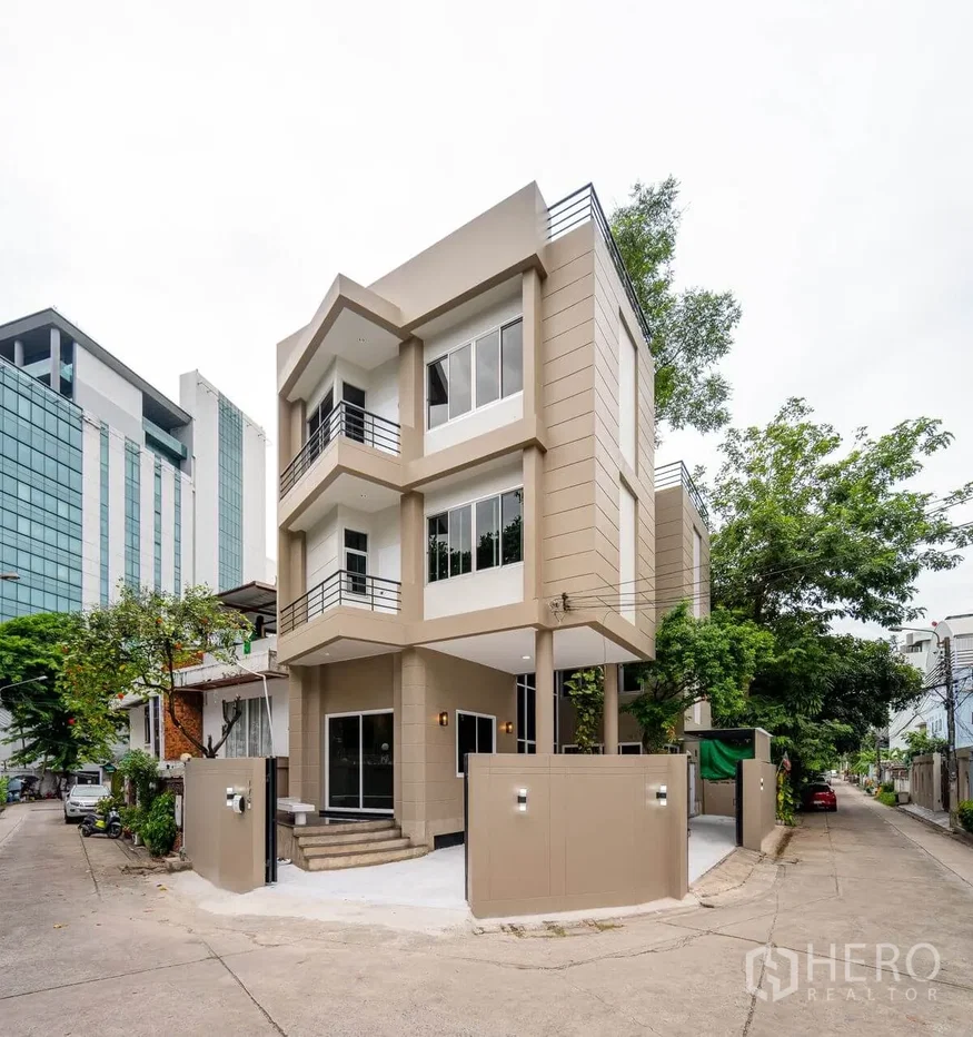 รูป ให้เช่าหรือขาย บ้านเดี่ยว 5 ห้องนอน จตุจักร กรุงเทพมหานคร - รูปที่ 2/27