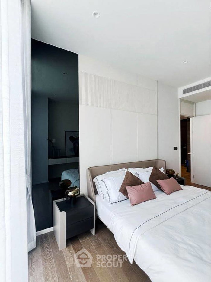 picture 1-BR Condo at Muniq Langsuan near BTS Ratchadamri (ID 3292175) - 8/19
