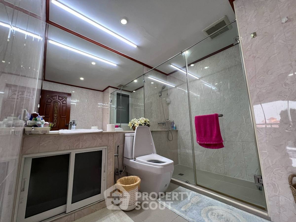 รูป คอนโด 2-ห้องนอน ที่ จอมเทียน พลาซ่า คอนโดเทล ใกล้ หาดจอมเทียน (ID 3281704) - รูปที่ 16/28