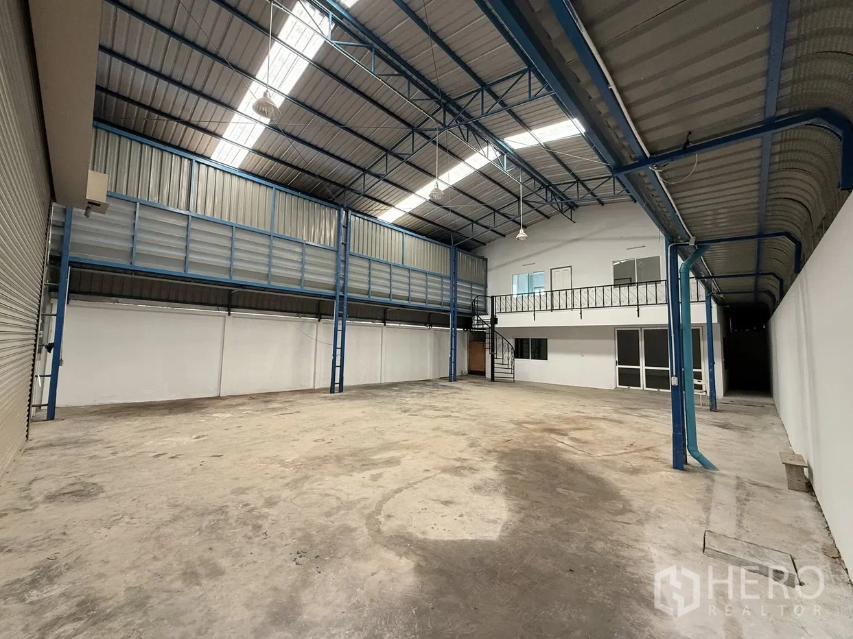 รูป ให้เช่าหรือขาย โกดัง 300 ตรม บางเสาธง สมุทรปราการ - รูปที่ 5/14