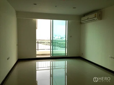 Condos for sale : For sale 1 Bedroom Condominium in Supalai Prima Riva in Chong Nonsi, Yan Nawa, Bangkok BTS Chong Nonsi