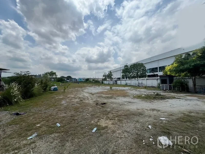 รูป ให้เช่า โชว์รูม 1600 ตรม บางเมือง เมืองสมุทรปราการ สมุทรปราการ - รูปที่ 10/18
