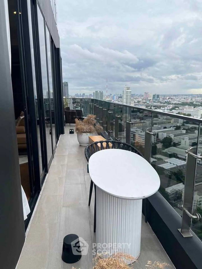 รูป คอนโด 2-ห้องนอน ที่ ไอดีโอ คิว วิคตอรี่ ใกล้ BTS อนุสาวรีย์ชัยสมรภูมิ (ID 3293476) - รูปที่ 3/14