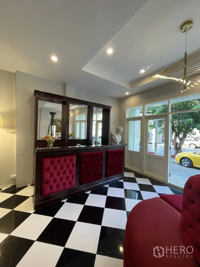 picture For rent Shophouse 200 sqm in Bang Kapi, Bangkok - 5/25
