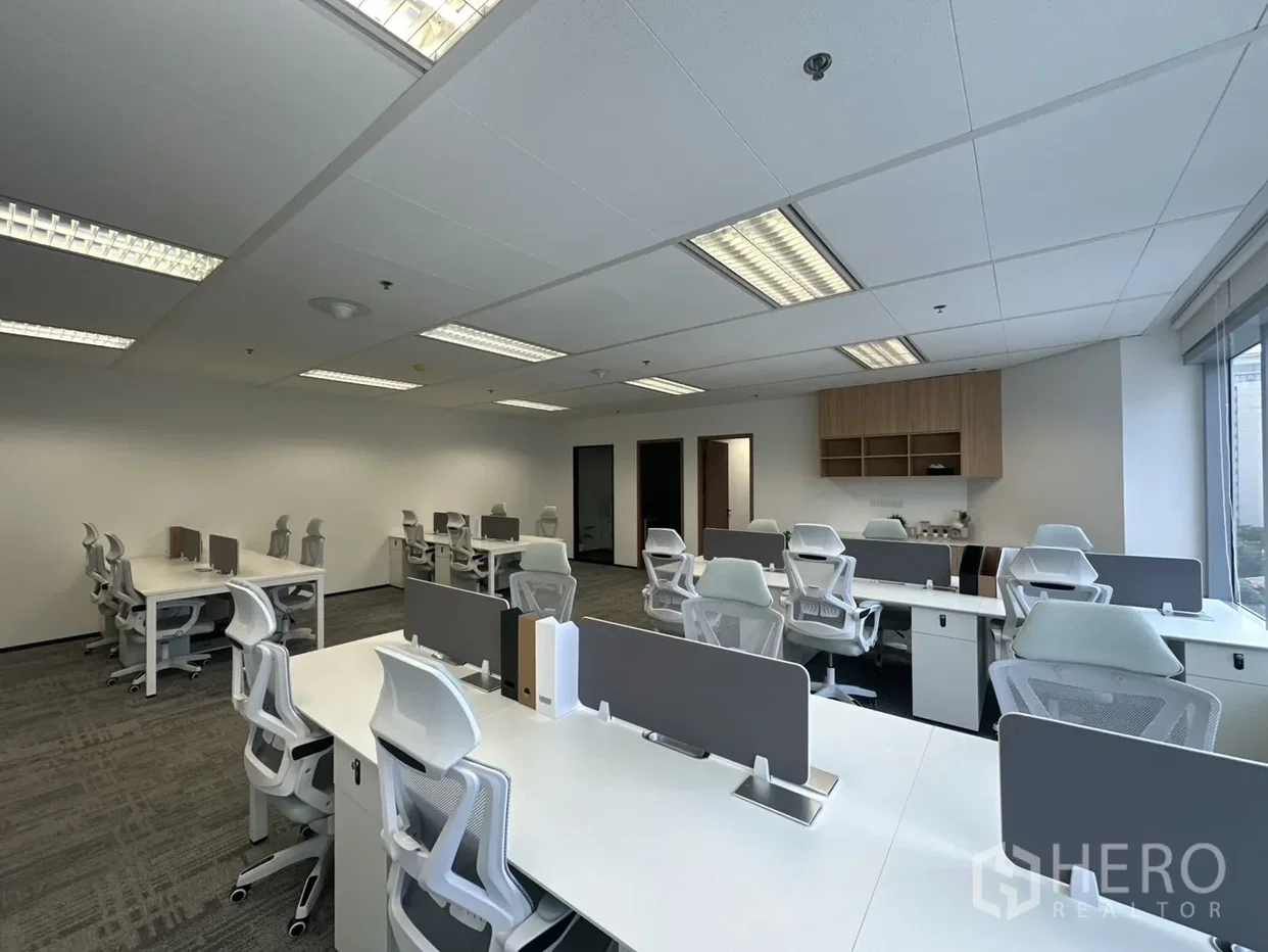 picture For rent Office Space 142 sq.m. in Lumphini, Pathum Wan, Bangkok BTS Phloen Chit - 8/16