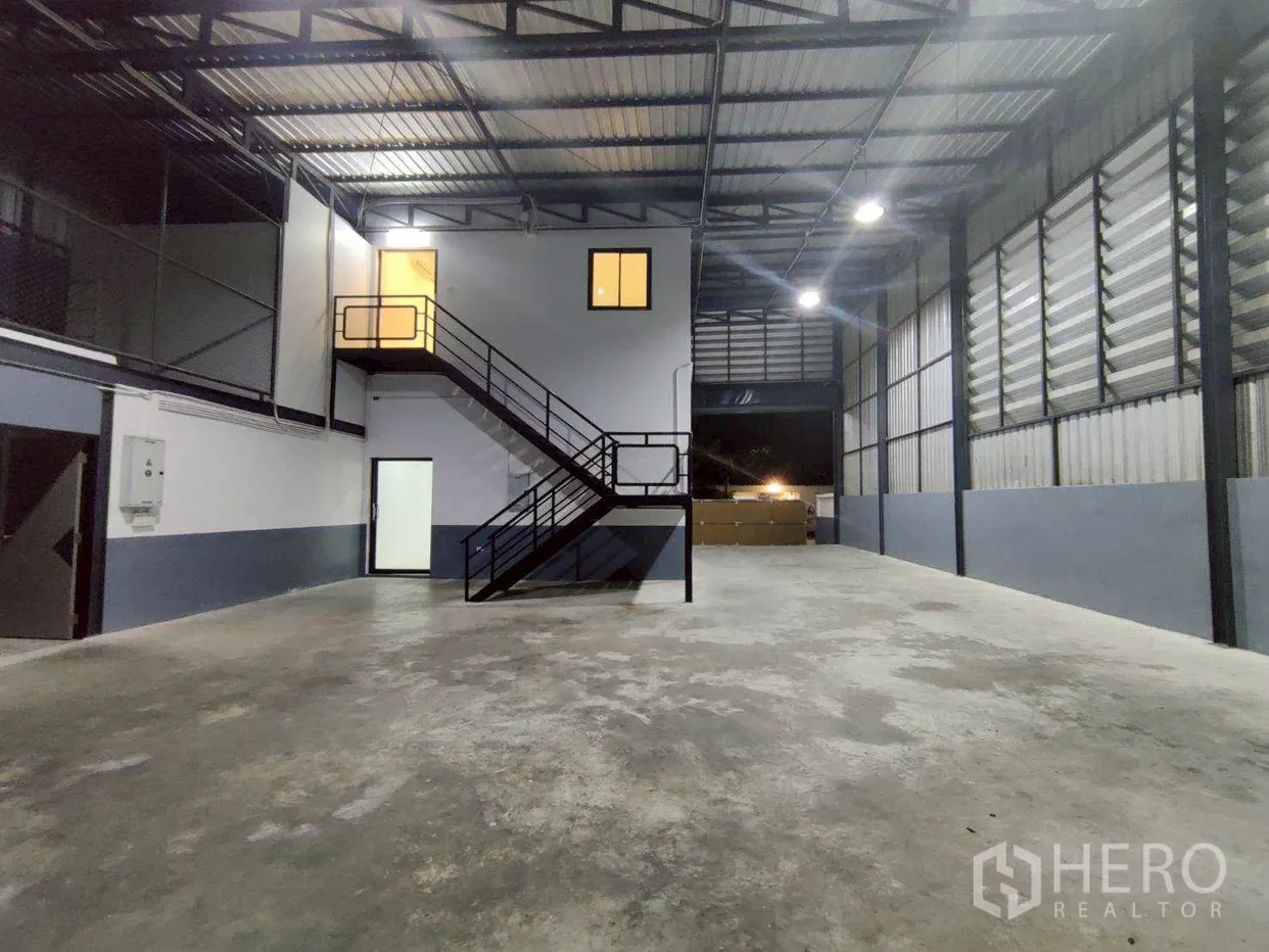 picture For rent Warehouse 400 sq.m. in Lat Sawai, Lam Luk Ka, Pathum Thani - 4/13