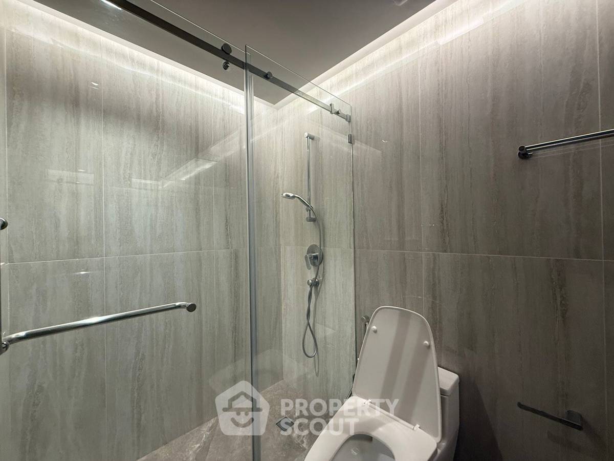 picture 2-BR Condo at Baan Siri Ruedee Condominium near BTS Phloen Chit (ID 1960973) - 17/21