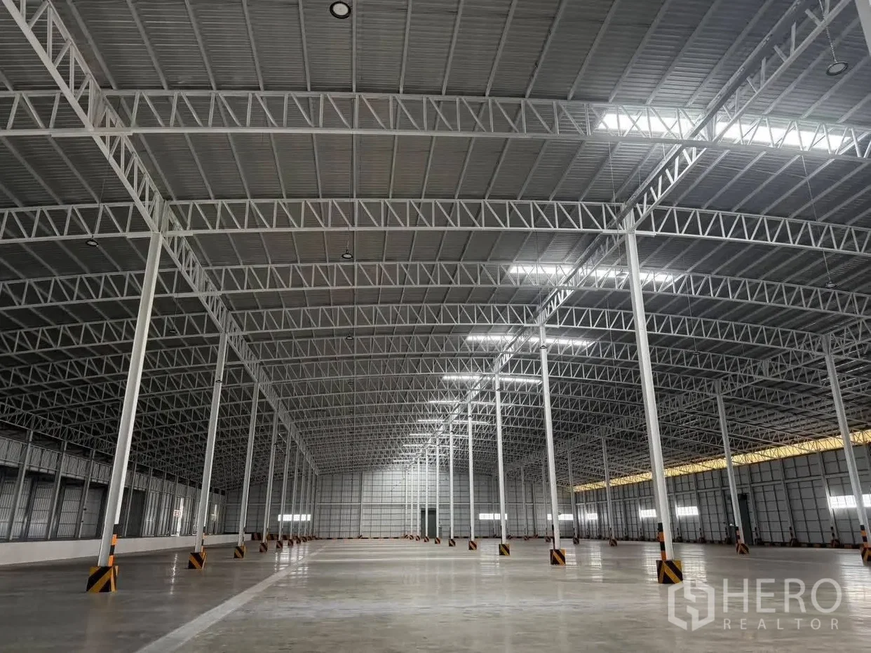 รูป ให้เช่า โรงงาน 9700 ตรม หนองขาม ศรีราชา ชลบุรี - รูปที่ 4/11