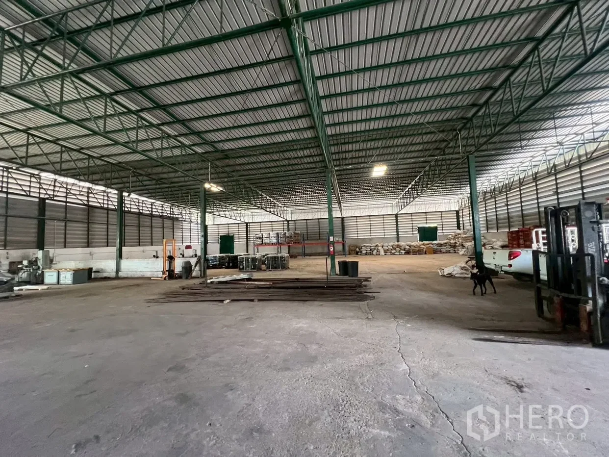 picture For rent Warehouse 794 sq.m. in Bang Phli, Samut Prakan - 1/2