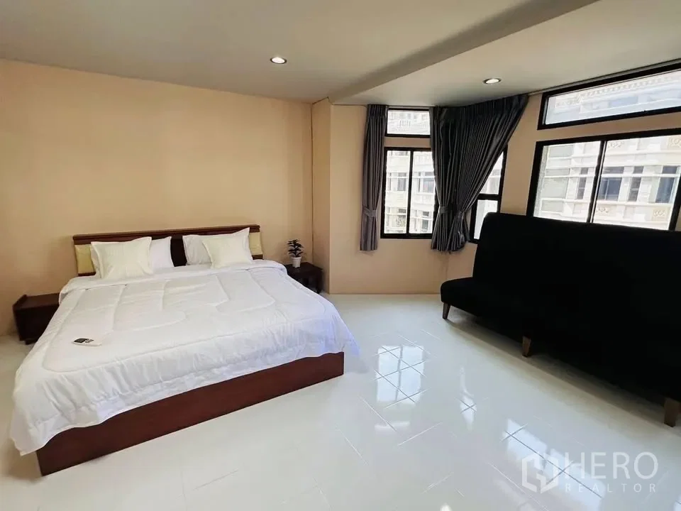 รูป ให้เช่า ทาวน์เฮาส์ 4 ห้องนอน - รูปที่ 9/10