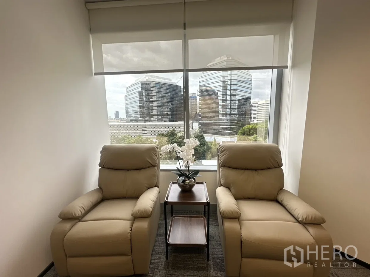 picture For rent Office Space 142 sq.m. in Lumphini, Pathum Wan, Bangkok BTS Phloen Chit - 11/16