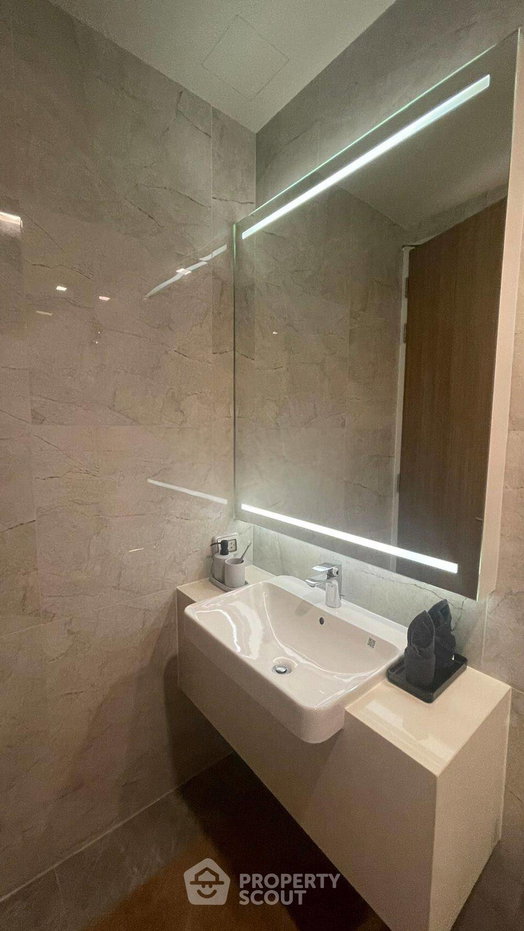 picture 17th-Floor 2-BR At Noble Around Sukhumvit 33 Near BTS Phrom Phong (ID 3074821) - 2/3