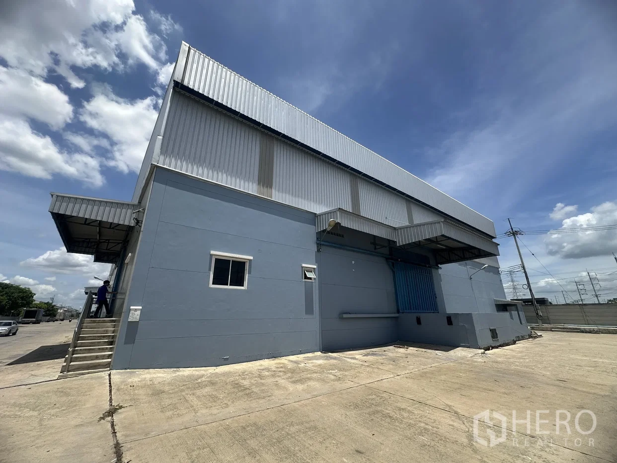 รูป ให้เช่า โกดัง 1094 ตรม ลาดหลุมแก้ว ลาดหลุมแก้ว ปทุมธานี - รูปที่ 2/8