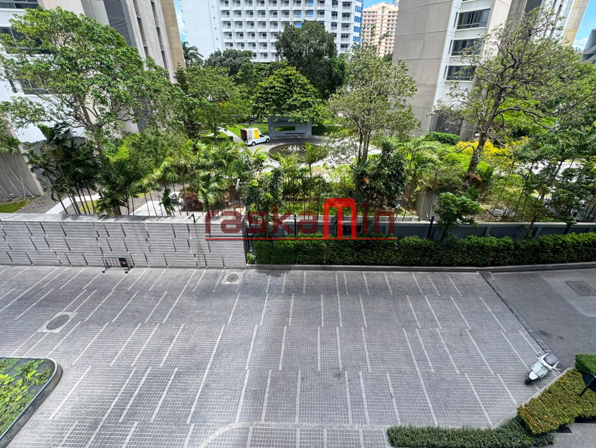 picture Zire Wongamat Condo for Sale – Studio, Low Floor - 10/20