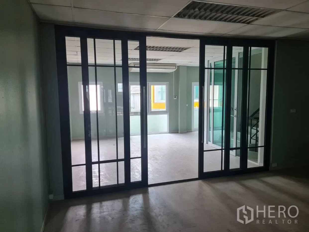 picture For rent Warehouse 420 sq.m. in Phra Pradaeng, Samut Prakan - 4/6