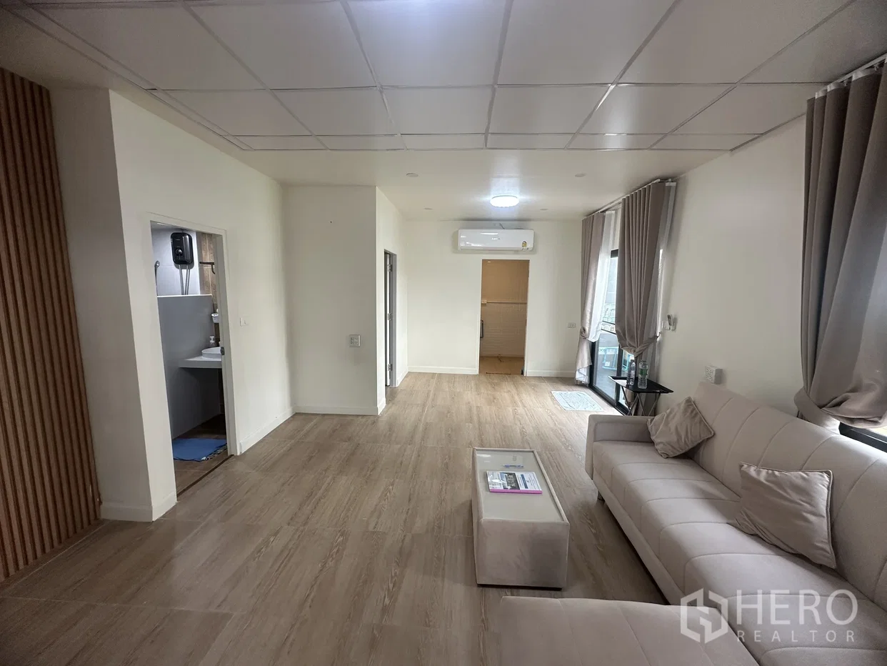 รูป ขาย ทาวน์เฮาส์ 4 ห้องนอน Baan Fah Piyarom Terrace Phase 12 ลาดสวาย ลำลูกกา ปทุมธานี - รูปที่ 5/17