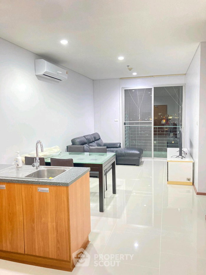 รูป คอนโดชั้น 34 ห้องนอน 1 ห้อง Villa Sathorn ใกล้ BTS กรุงธนบุรี 100 ม. (ID 3207042) - รูปที่ 2/11