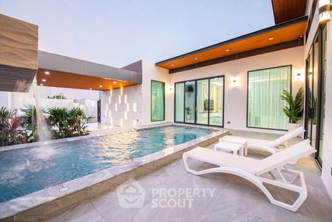 วิลล่า 4 ห้องนอน ขนาด 320 ตร.ม. ย่านหนองปรือ พัทยา (ID 3280678)