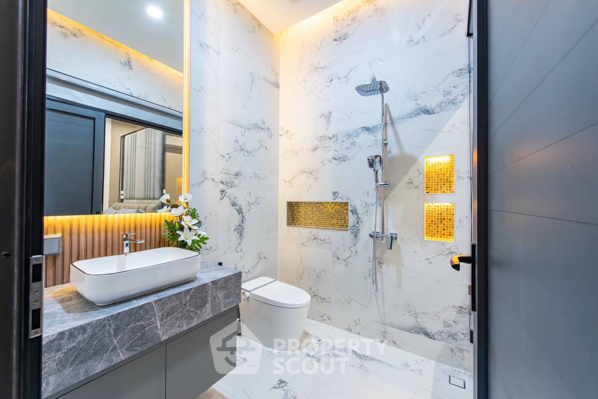 รูป วิลล่า 4 ห้องนอน ขนาด 320 ตร.ม. ย่านหนองปรือ พัทยา (ID 3280678) - รูปที่ 31/47