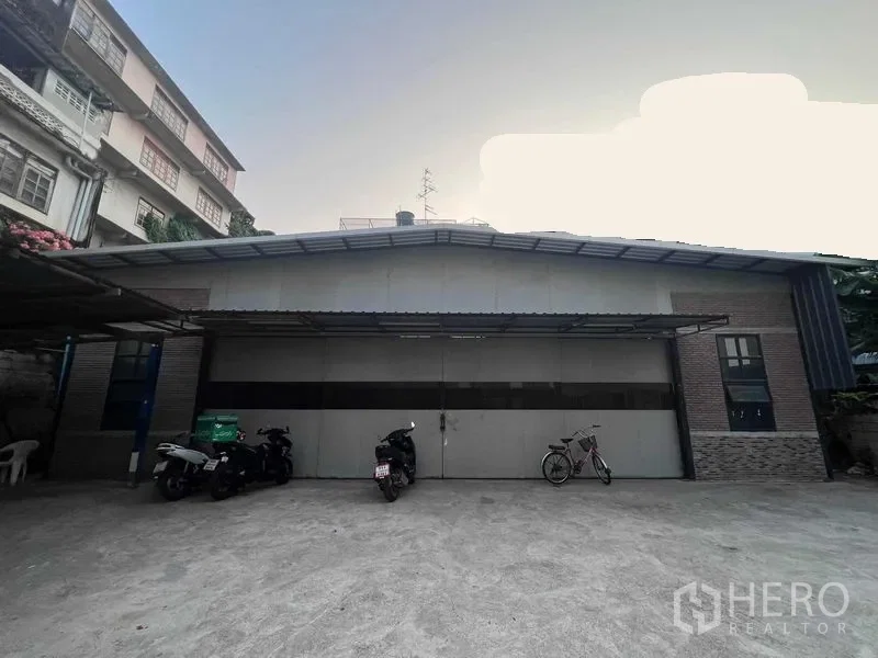 รูป ให้เช่า โกดัง 450 ตรม หัวหมาก บางกะปิ กรุงเทพมหานคร - รูปที่ 4/5