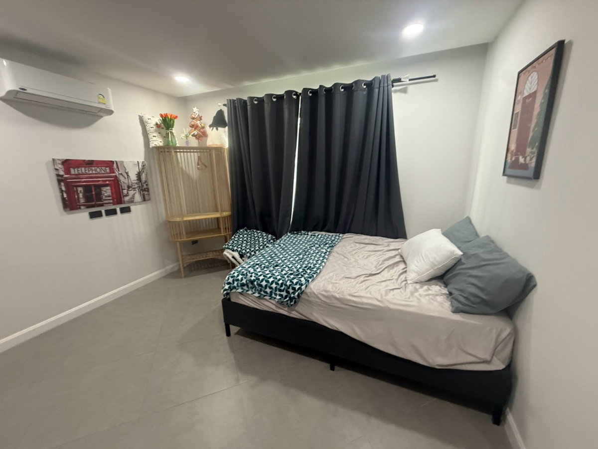 รูป บ้านส่วนตัว🏠มีสระว่ายน้ำในตัว อินเตอร์เน็ต ส่วนตัว ขนาด 168 ตรม. 5ห้องนอน 5 ห้องน้ำ มีห้องเก็บของ ระบบมีรีโมท มีกล้องงวจรปิด ใกล้อ่างมาบประชัน - รูปที่ 7/72