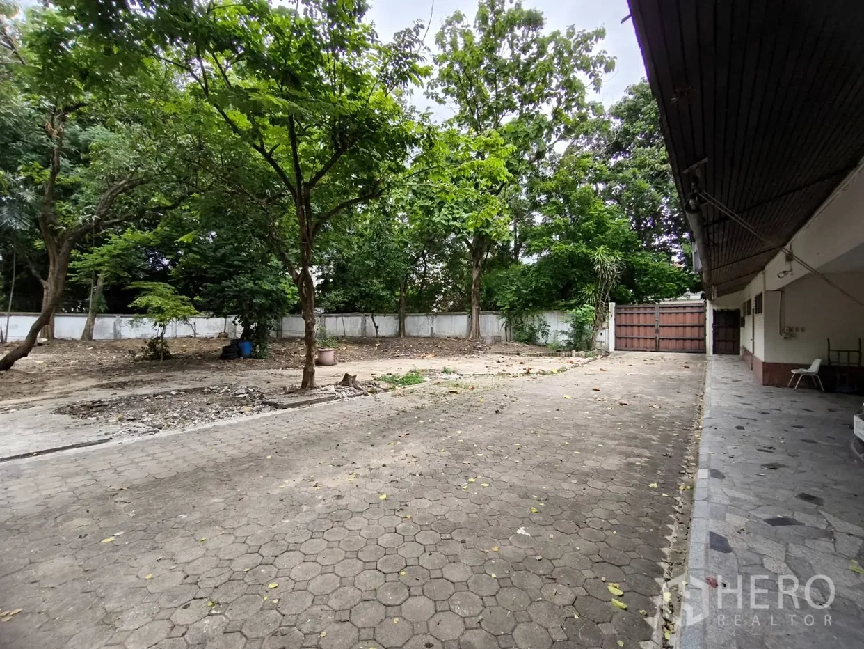 รูป ให้เช่า พื้นที่ขายของ 2200 ตรม วังทองหลาง วังทองหลาง กรุงเทพมหานคร - รูปที่ 5/10
