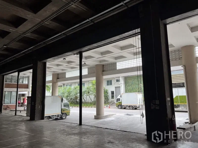 picture For rent Warehouse 3000 sqm in Chom Phon, Chatuchak, Bangkok - 3/9