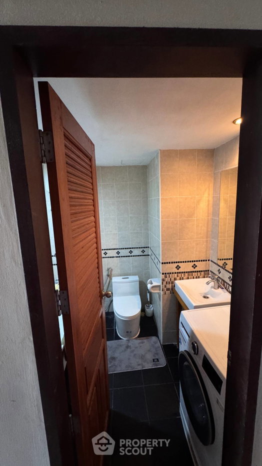 picture Spacious 1-BR 104 Sqm At Royal Hill Resort Condominium (ID 3281840) - 24/31