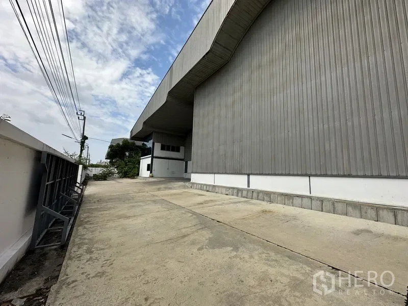 picture For rent Warehouse 3050 sqm in Mueang Samut Prakan, Samut Prakan - 2/12