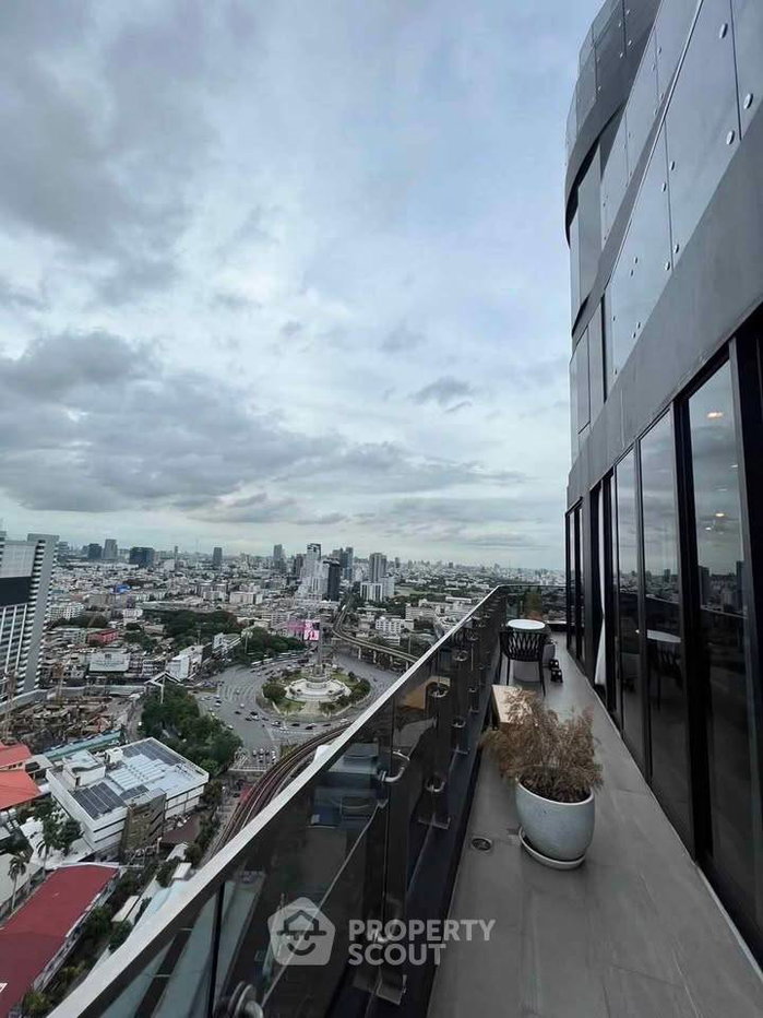 รูป คอนโด 2-ห้องนอน ที่ ไอดีโอ คิว วิคตอรี่ ใกล้ BTS อนุสาวรีย์ชัยสมรภูมิ (ID 3293476) - รูปที่ 13/14