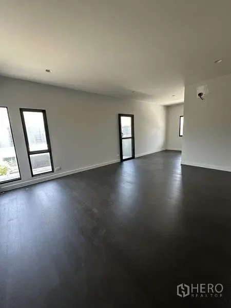 รูป ขาย บ้านเดี่ยว 4 ห้องนอน Setthasiri Wongwaen-Lamlukka (เซษฐสิริ วงศ์วานลำลุกกะ) บึงคำพร้อย ลำลูกกา ปทุมธานี - รูปที่ 28/34