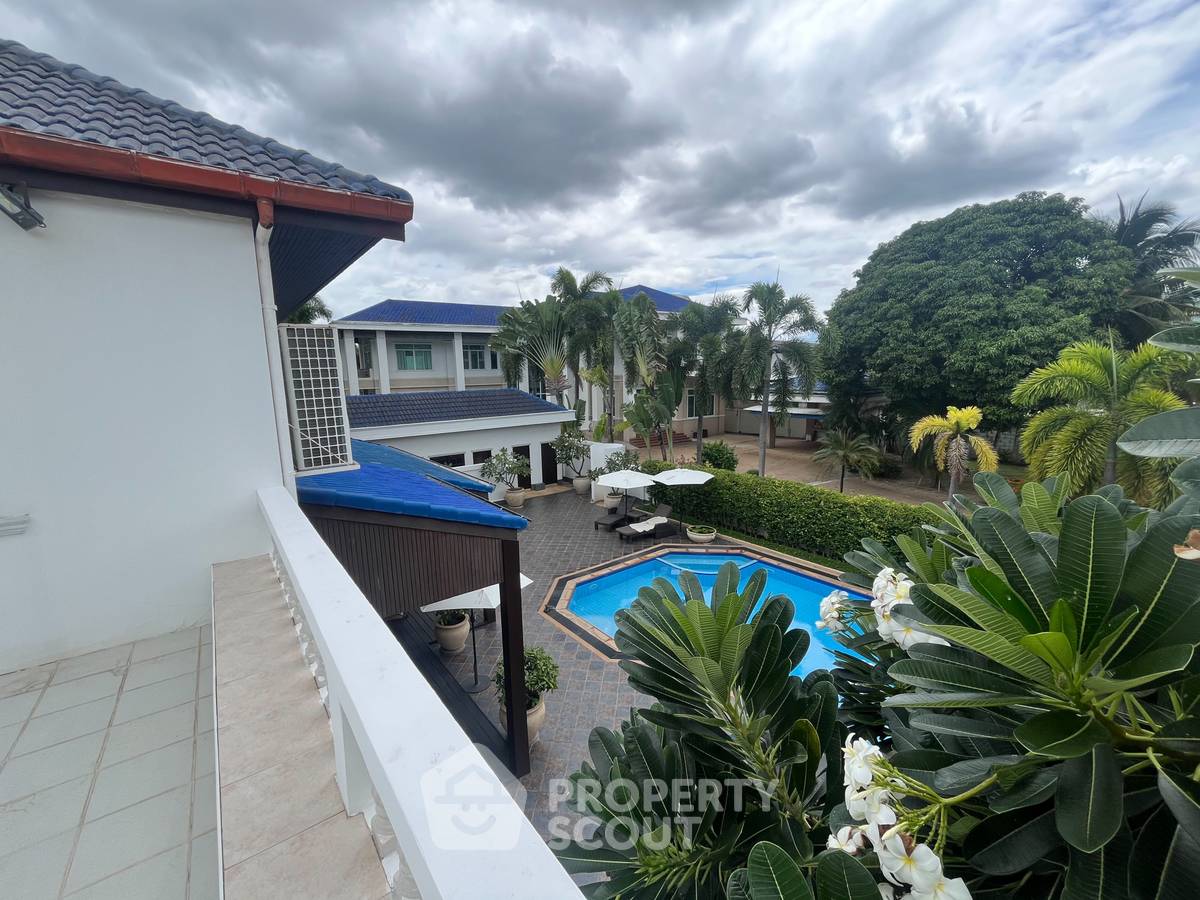 picture Unique 6-BR Pool Villa next to Market Village (ID 3293800) - 37/49