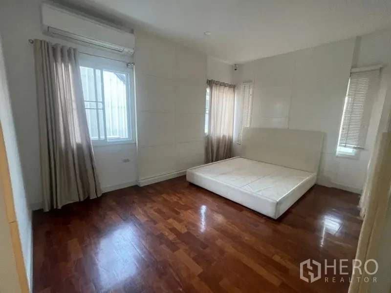 รูป ให้เช่าหรือขาย บ้านเดี่ยว 5 ห้องนอน คันนายาว กรุงเทพมหานคร - รูปที่ 9/10