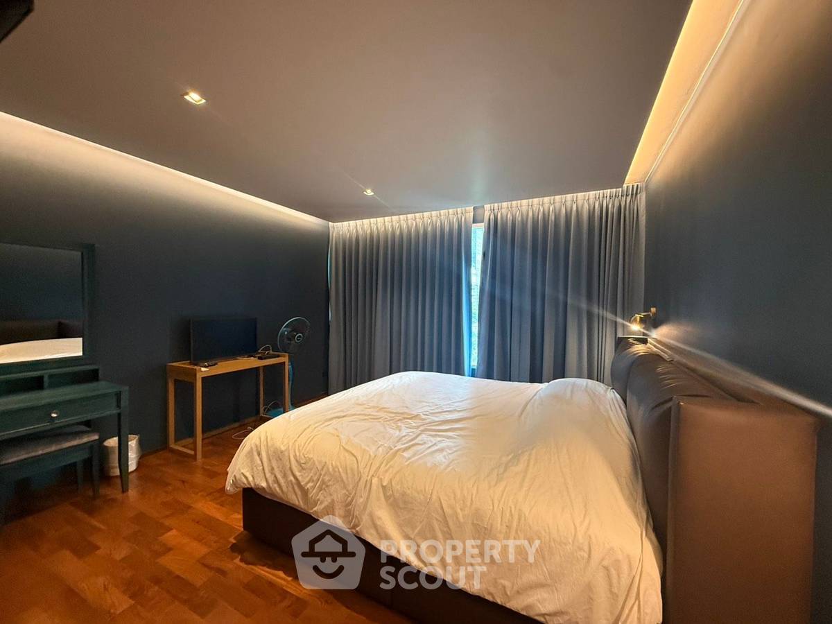 picture 2-BR Condo at Baan Siri Ruedee Condominium near BTS Phloen Chit (ID 1960973) - 13/21