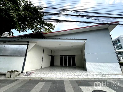 Retail spaces for rent : For rent Retail Space 450 sqm in Nuan Chan, Bueng Kum, Bangkok